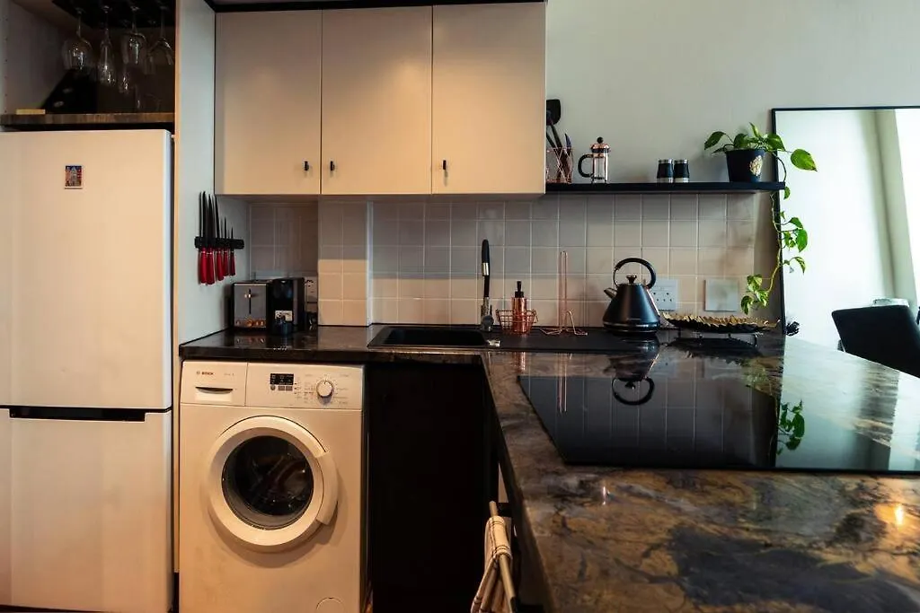 Apartment Beautiful City Haven 2Gyms With Pool & Parking Cape Town